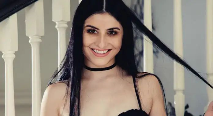 Kaitlyn Katsaros: Full Bio, Age, Career & Net Worth 2026