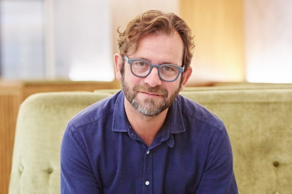 Who Is Lee Stone? Complete Biography, Age, Career & Net Worth