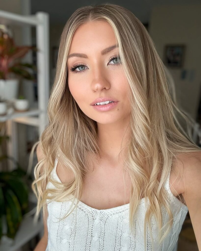 Who Is Emma Sirus? Age, Career, Height & Net Worth