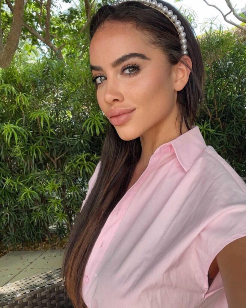 Victoria June Age, Career, Boyfriend & Net Worth 2026