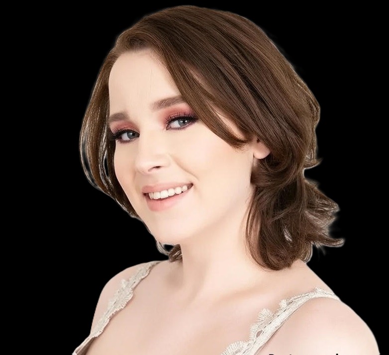 Anna Blaze Biography: Age, Career, Net Worth & Life Story 2026