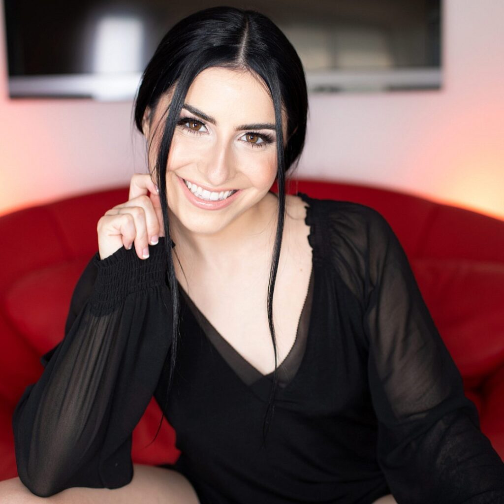 Kaitlyn Katsaros: Full Bio, Age, Career & Net Worth 2026